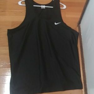 NIKE. SLEEVELESS TOP
